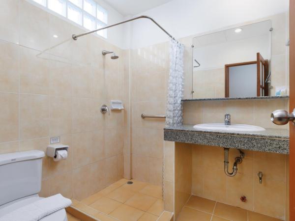 Charlie House Pin Klao : photo 8 de la chambre chambre lits jumeaux standard