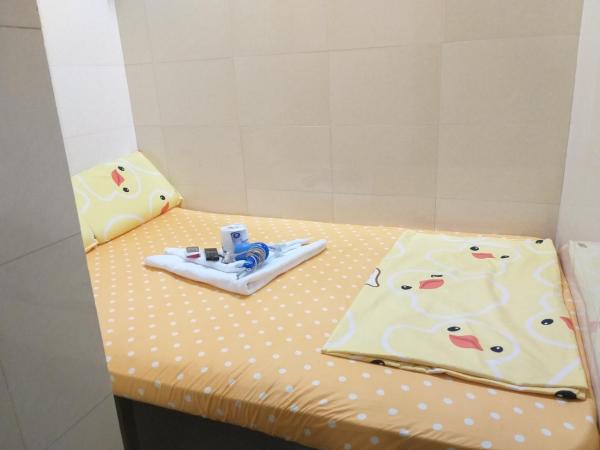 New Washington Guest House : photo 1 de la chambre chambre double avec toilettes communes