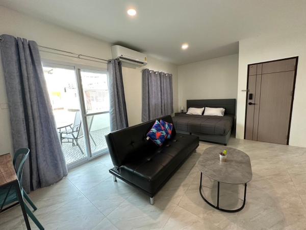 Blue whale Hostel & Café : photo 2 de la chambre chambre double avec terrasse