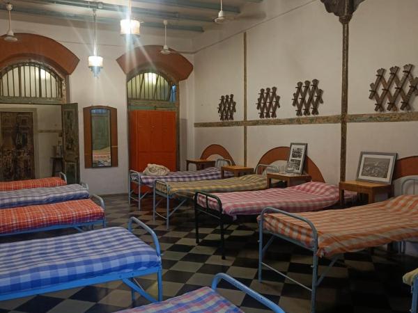 Hostel Vasantashram CST Mumbai : photo 1 de la chambre lit simple dans dortoir pour hommes