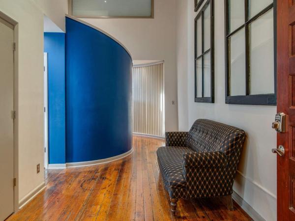 Nashville Riverfront Lofts : photo 3 de la chambre downtown 2 bedroom loft w/kitchen, living room, & pool table - unit 8