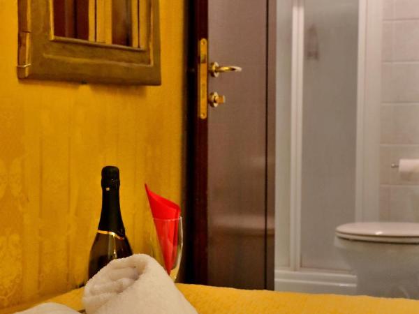 Hotel Noemi : photo 4 de la chambre chambre simple