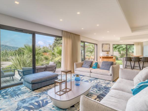 Akwabay - Les Villas du Cap : photo 6 de la chambre suite avec terrasse