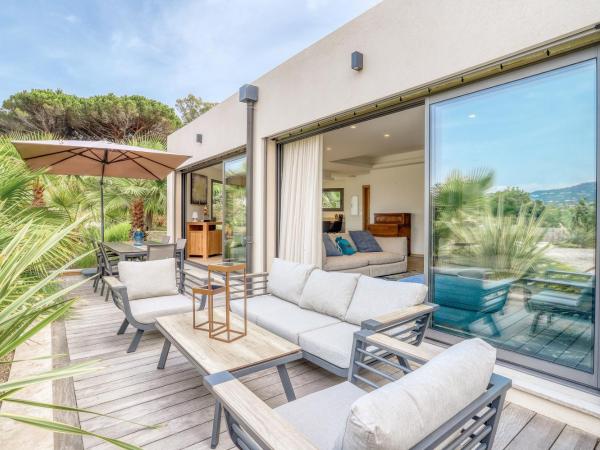 Akwabay - Les Villas du Cap : photo 8 de la chambre suite avec terrasse