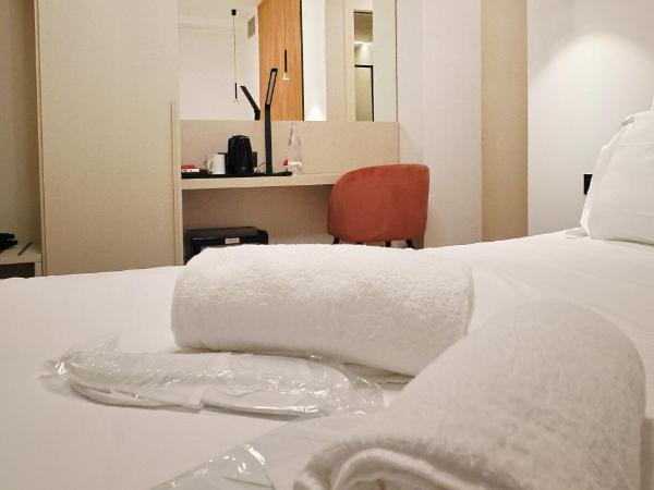 Hotel Miratorre superior : photo 6 de la chambre chambre double avec lit d'appoint