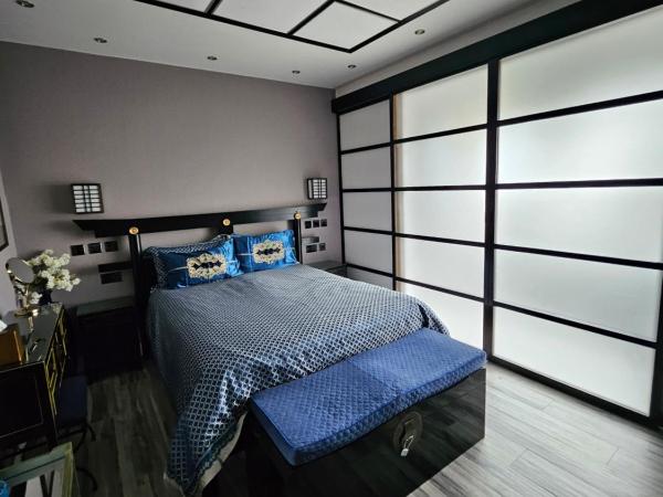 Tower Guest House : photo 1 de la chambre samurai king with sunken bath
