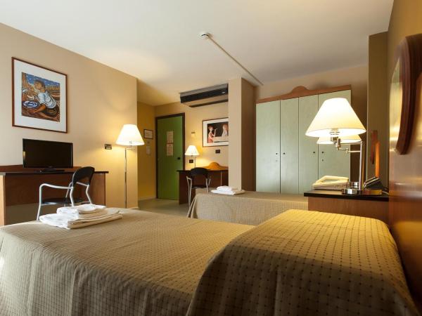 Albergo Athenaeum : photo 4 de la chambre chambre double