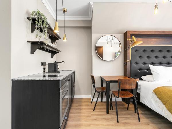 ODDSSON Downtown Hotel : photo 2 de la chambre studio double