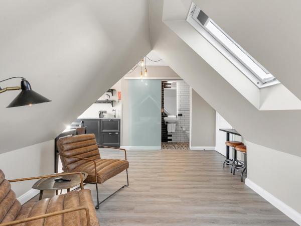 ODDSSON Downtown Hotel : photo 6 de la chambre studio quadruple