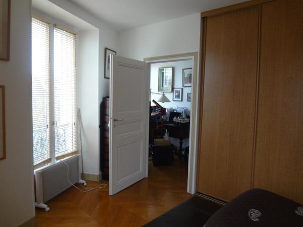 LES 1001 NUITS : photo 1 de la chambre chambre triple - vue sur lac