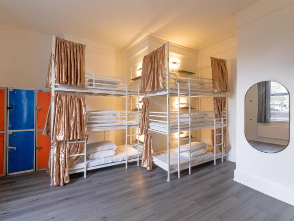 Book A Bed Hostels : photo 2 de la chambre lit dans dortoir mixte de 12 lits