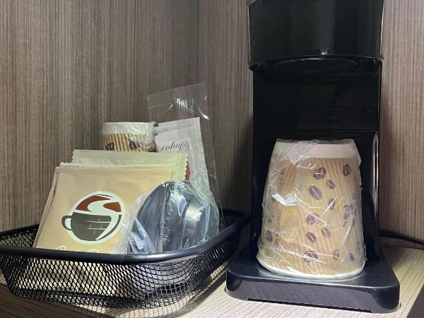 Red Roof PLUS San Antonio Northeast : photo 5 de la chambre premium king room disability access roll-in shower smoke free