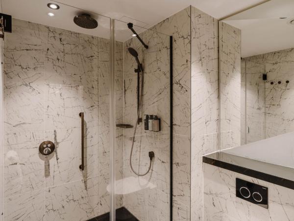 The Halyard Liverpool, Vignette Collection, an IHG Hotel : photo 1 de la chambre chambre lit queen-size deluxe