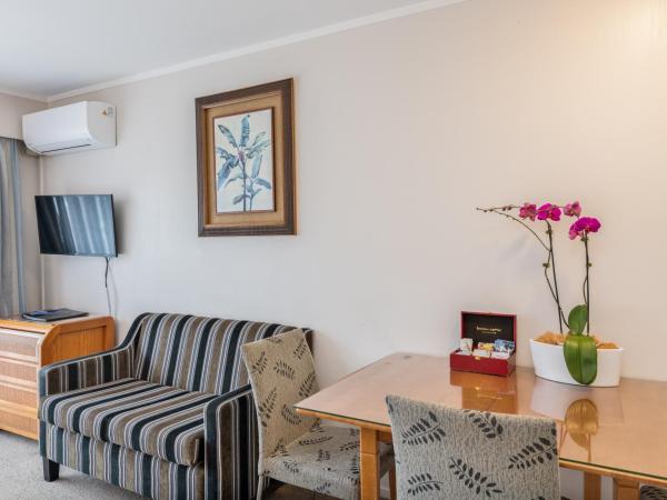 Best Western Newmarket Inn & Suites : photo 2 de la chambre appartement - rez-de-chaussée