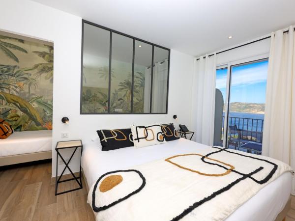 Le Saint Erasme, Hotel Eco Friendly : photo 2 de la chambre chambre triple panorama avec balcon et vue sur la mer