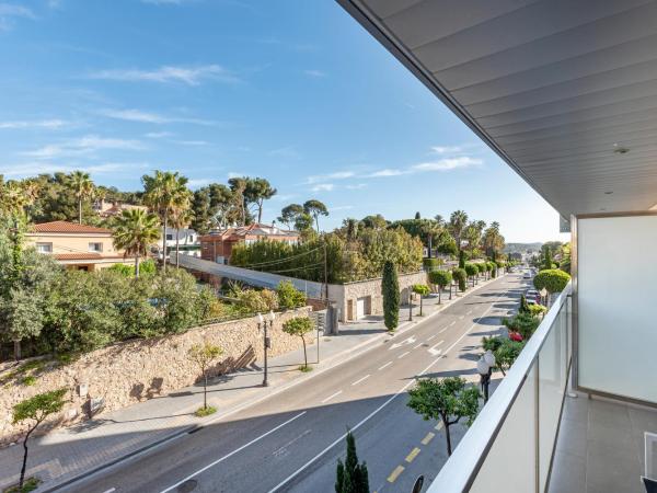 Astari : photo 6 de la chambre chambre double avec balcon (2 adultes + 1 enfant)