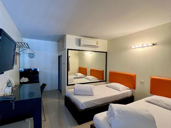 Ngeeb bed and EV station : photo 1 de la chambre chambre lits jumeaux standard