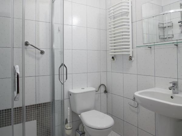 Hotel *** NAT Kołobrzeg : photo 6 de la chambre chambre lits jumeaux avec balcon