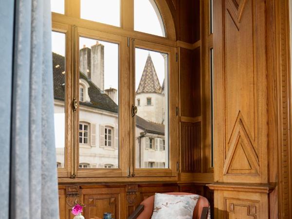 Maison 1896 : photo 2 de la chambre suite lit king-size