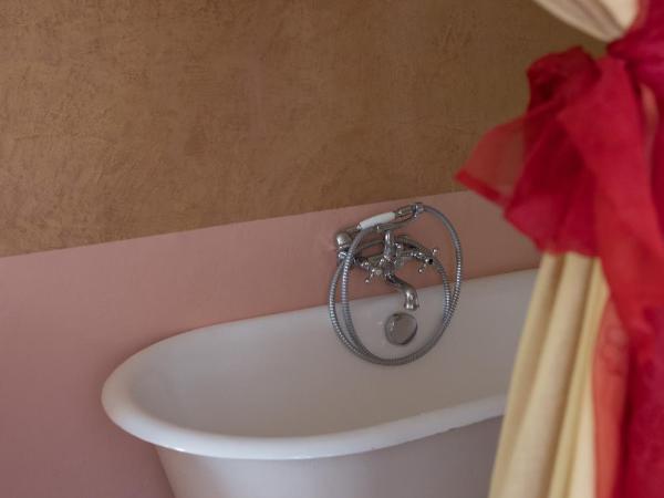 Le Mas de Ponge : photo 6 de la chambre suite familiale