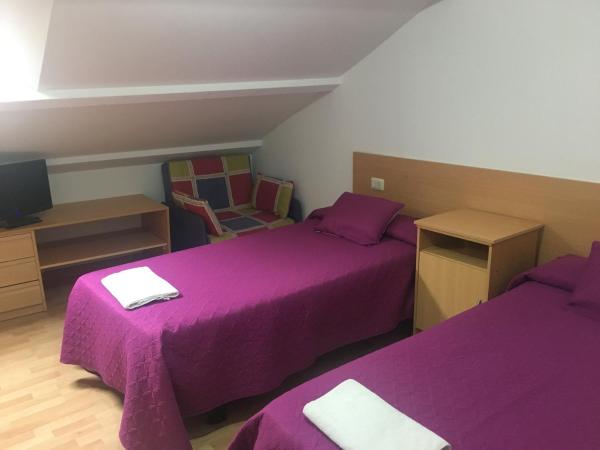 Hostal O Patron : photo 4 de la chambre chambre lits jumeaux