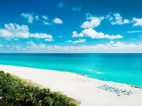 The Miami Beach EDITION : photo 3 de la chambre chambre lit king-size avec balcon - vue sur océan