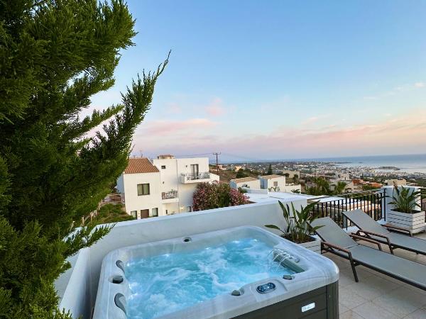 Creta Blue Boutique Hotel : photo 7 de la chambre suite avec jacuzzi