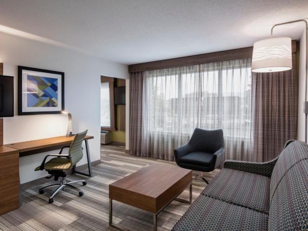 Holiday Inn Express Hotel & Suites Saskatoon, an IHG Hotel : photo 7 de la chambre suite 1 chambre