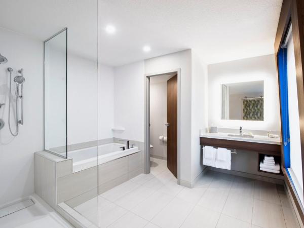 Holiday Inn Express Hotel & Suites Saskatoon, an IHG Hotel : photo 6 de la chambre suite 1 chambre