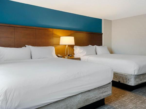 Staybridge Suites - Calgary Airport, an IHG Hotel : photo 4 de la chambre suite familiale