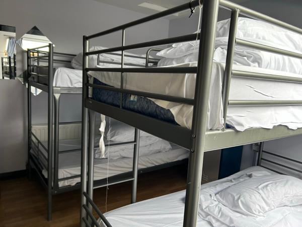 Lagan Backpackers : photo 1 de la chambre lit dans dortoir mixte de 4 lits