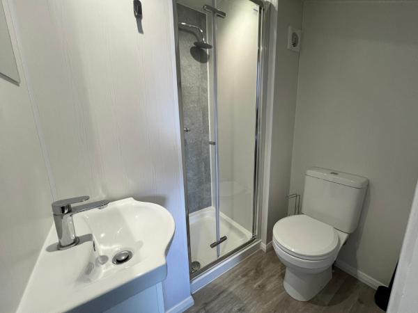 We House One - Birmingham : photo 4 de la chambre chambre double avec salle de bains privative