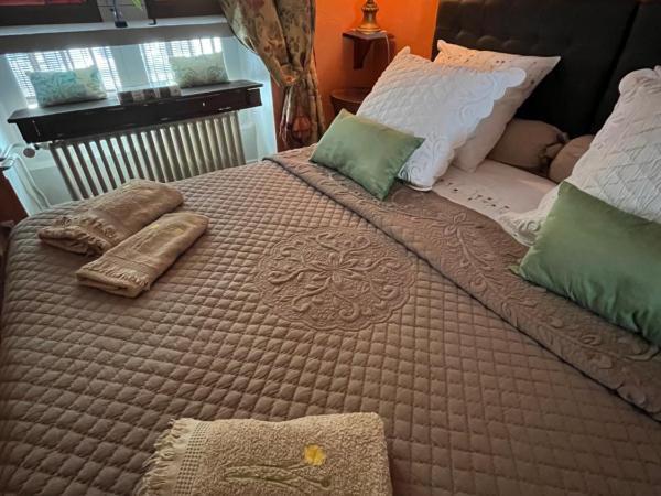 Cocooning Avignon : photo 4 de la chambre suite confort avec cuisine