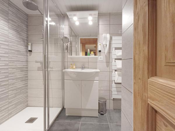 Hôtel du Crêt Rond : photo 3 de la chambre chambre triple supérieure