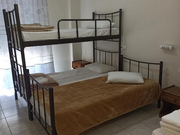 Elite Hotel : photo 4 de la chambre chambre familiale avec salle de bains privative