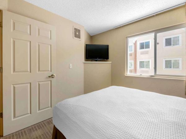 Extended Stay America Select Suites - Jacksonville Salisbury Rd Southpoint : photo 3 de la chambre suite 1 chambre avec 1 lit queen-size - non-fumeurs