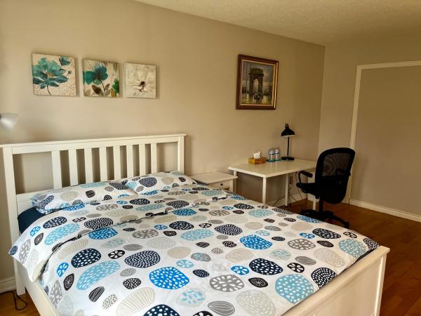 Comfort Stays near Toronto Airport : photo 2 de la chambre chambre supérieure lit queen-size