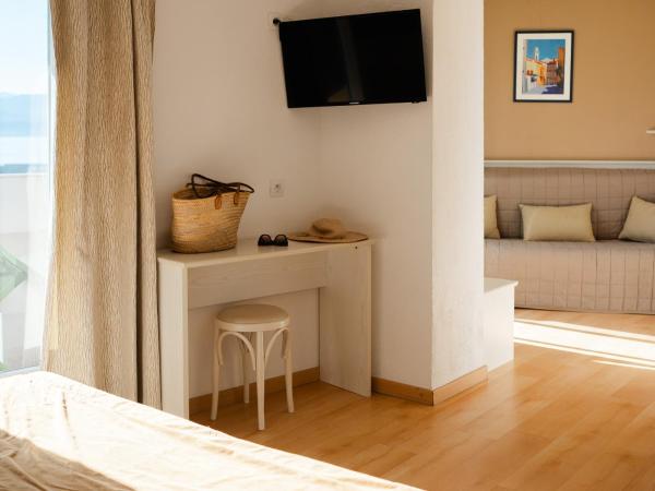 Hôtel Du Golfe : photo 3 de la chambre suite - vue sur mer