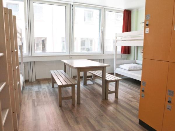 Wombat's City Hostel Munich Hauptbahnhof : photo 2 de la chambre lit dans dortoir 6 lits