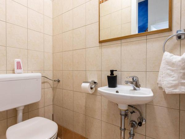 Placa apartment : photo 6 de la chambre chambre triple avec balcon