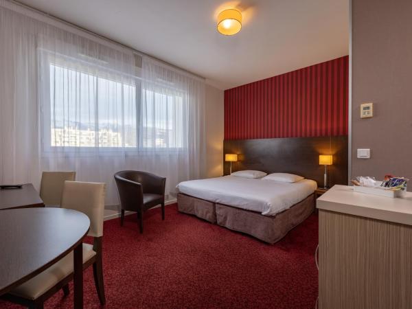 The Originals Residence KOSY appart'hôtels - Les Cèdres : photo 1 de la chambre studio avec lit double pliable - non-fumeurs