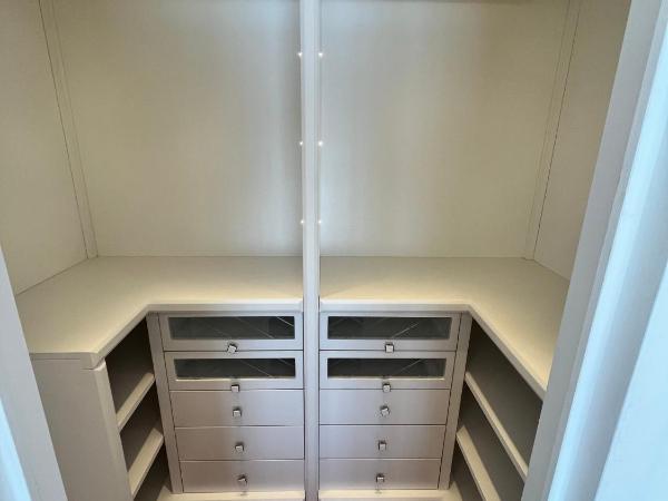 Villa Vanessa SUITES : photo 3 de la chambre chambre lit king-size avec balcon