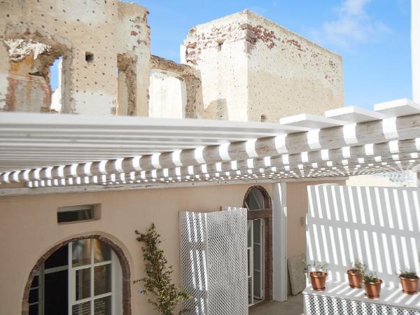 Hostel 16 Oia : photo 4 de la chambre bed in 8-bed male dormitory room