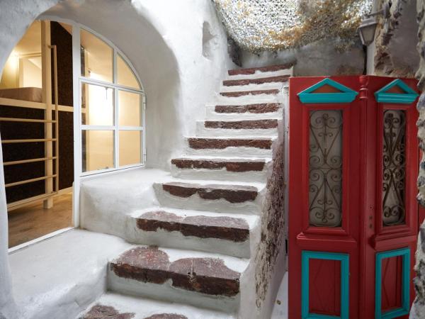 Hostel 16 Oia : photo 6 de la chambre lit dans dortoir de 8 lits - réservé aux femmes