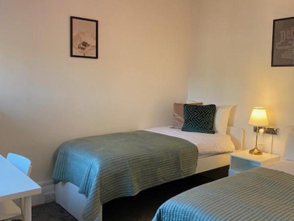 CAMDEN TOWN PARKWAY ROOMS : photo 3 de la chambre chambre triple