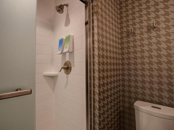 Home2 Suites By Hilton Charlotte Uptown : photo 7 de la chambre queen studio - mobility and hearing access/non-smoking