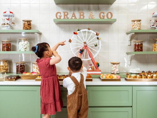 Island Shangri-La, Hong Kong : photo 4 de la chambre hong kong wonders themed family suite