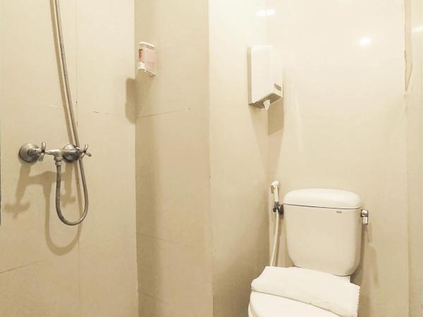 Pandanaran Prawirotaman Yogyakarta : photo 2 de la chambre chambre familiale supérieure