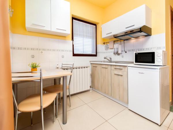 Apartments Erik B&B Adults only : photo 4 de la chambre studio avec balcon