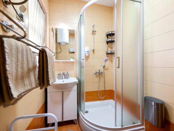 Apartments Erik B&B Adults only : photo 7 de la chambre studio avec balcon